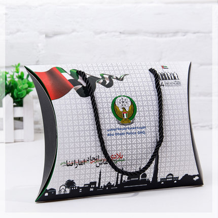 手提枕頭盒 化妝品內(nèi)衣文胸絲巾包裝盒 定做白卡彩盒設(shè)計(jì)